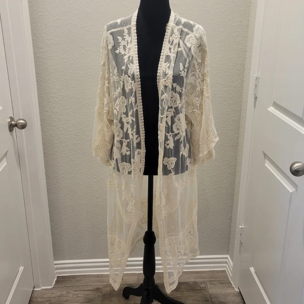 She + Sky Lace Kimono Duster cream size S/M